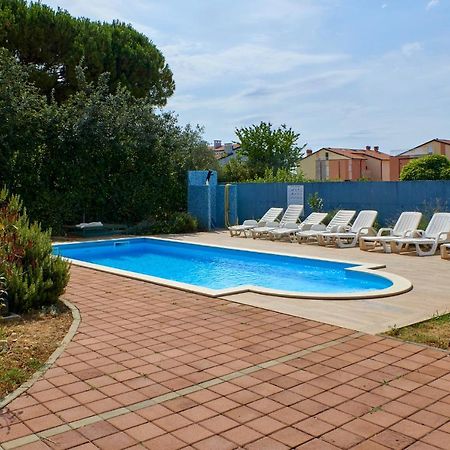 Cittanova Boutique Apartment Con Piscina Novigrad  Luaran gambar