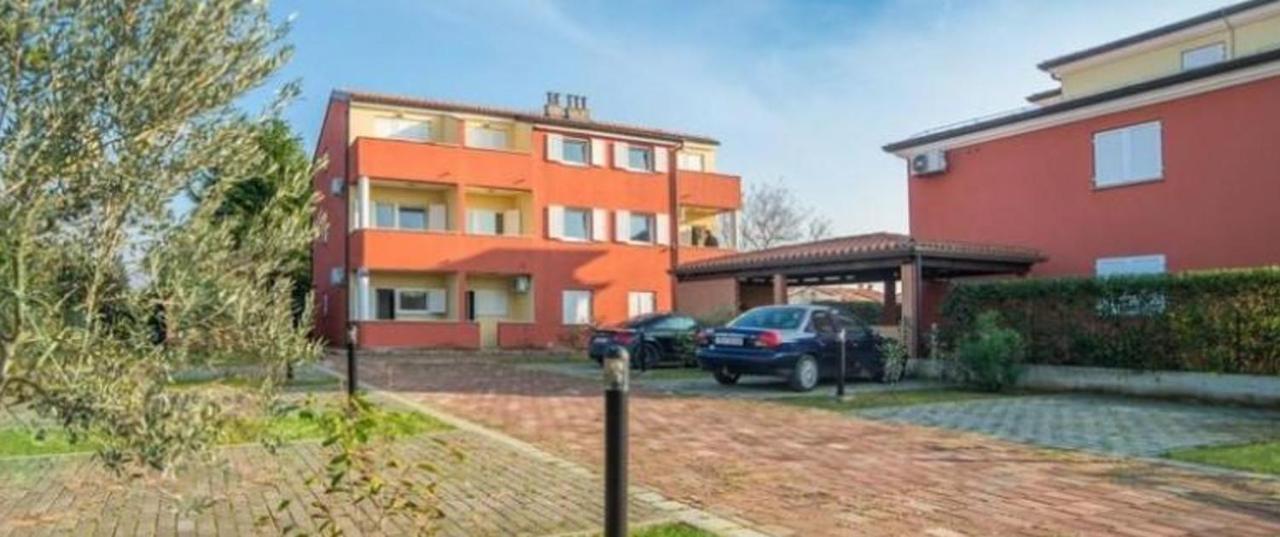 Cittanova Boutique Apartment Con Piscina Novigrad  Luaran gambar